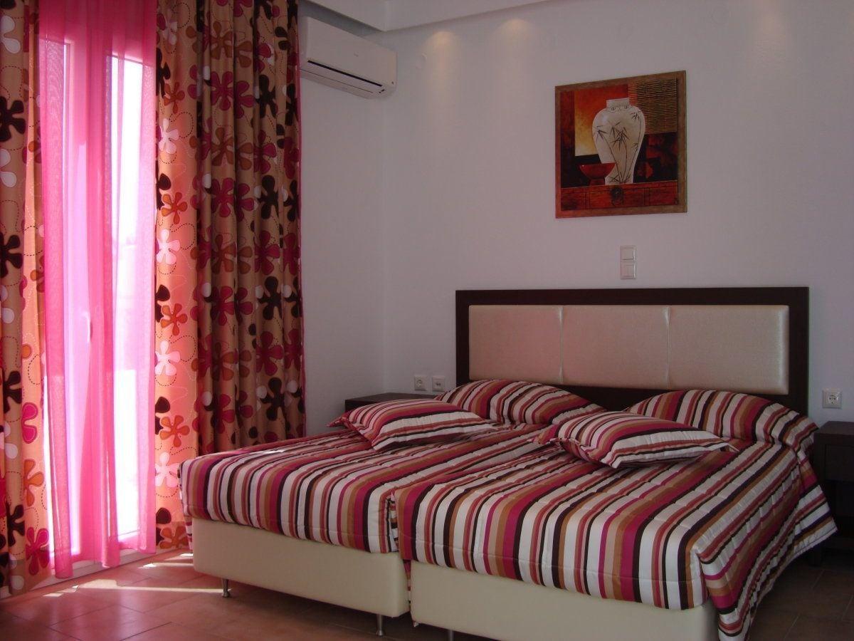 Elena Studios & Suites Ornos  Exterior photo