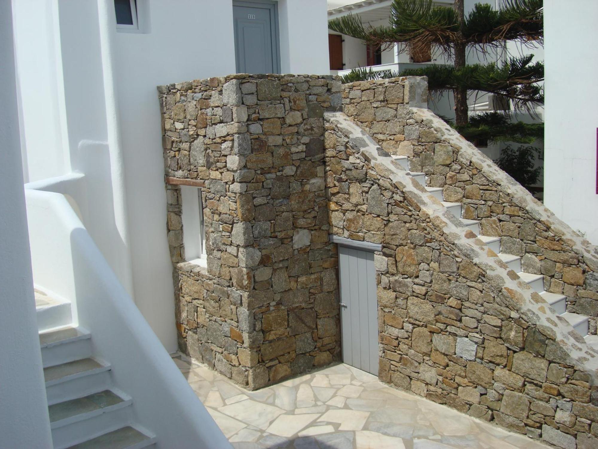 Elena Studios & Suites Ornos  Exterior photo