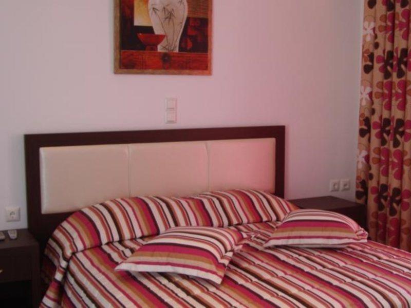 Elena Studios & Suites Ornos  Exterior photo